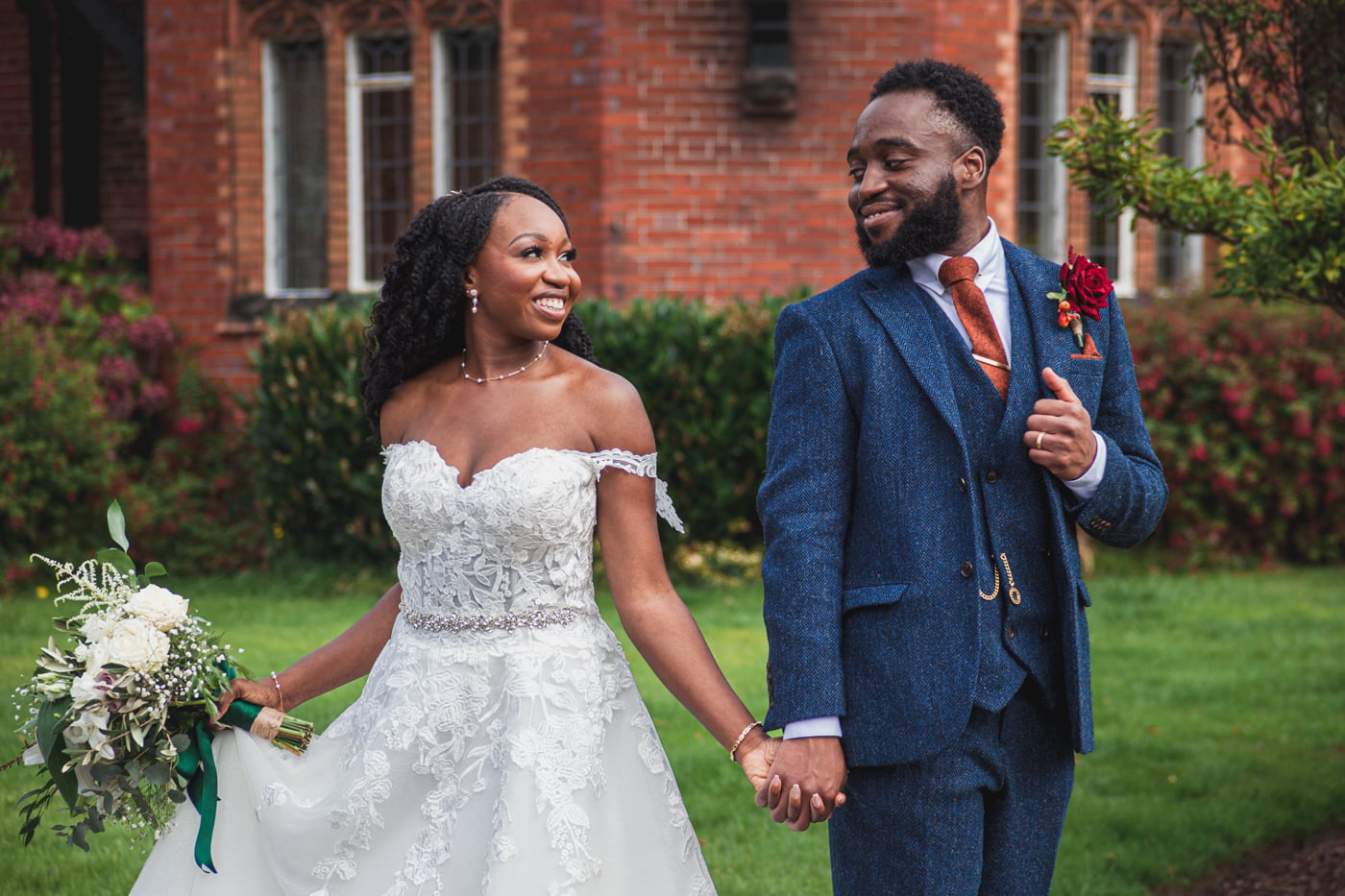 We have provided to this Sri Lankan couple's church wedding ceremony photoshoot and videoshoot in St Swithun's Church, Purley, Croydon, South London